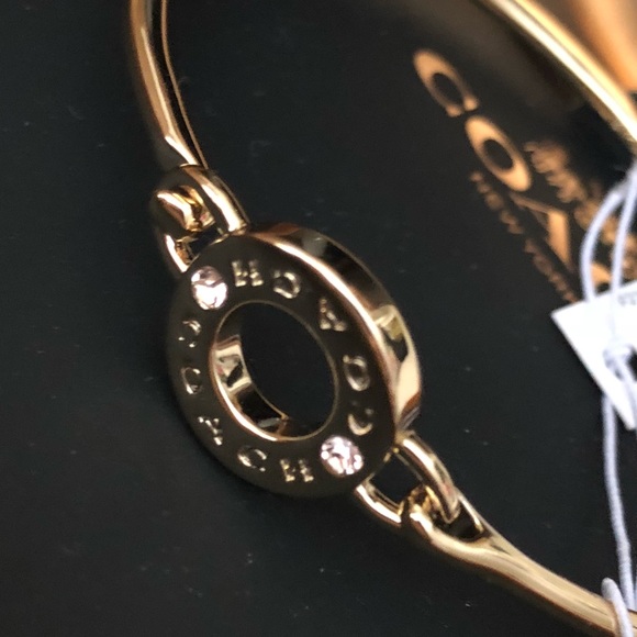 🎀 Coach Open Circle Gold-Tone Bangle - Picture 4 of 8